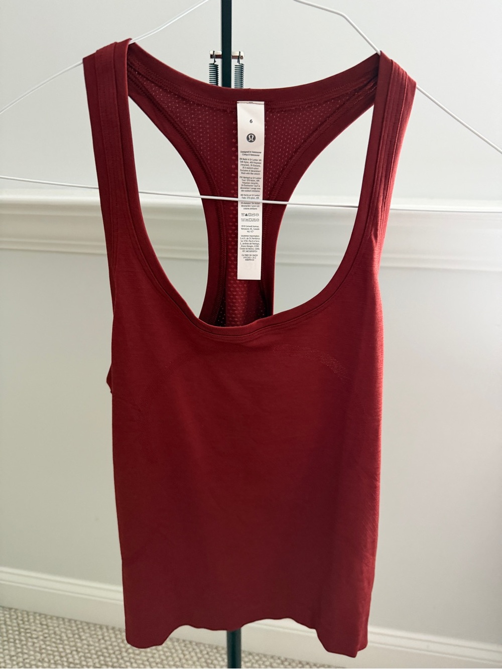 Lululemon Swiftly Tech Scoopneck Tank 2.0 Race Cranberry Charm Size 6 NWT